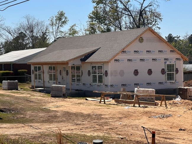 Building Photo - 4 Bed/2 Bath New Construction Home