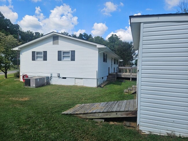 106 Cairo Dr