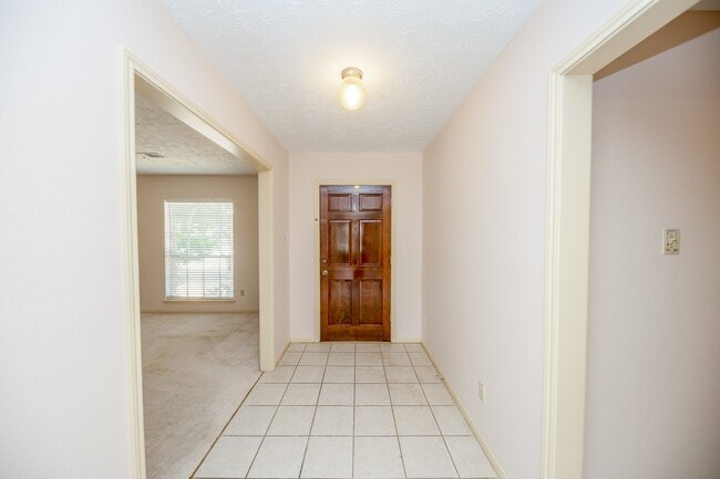 Photo - 13211 Rosstown Dr