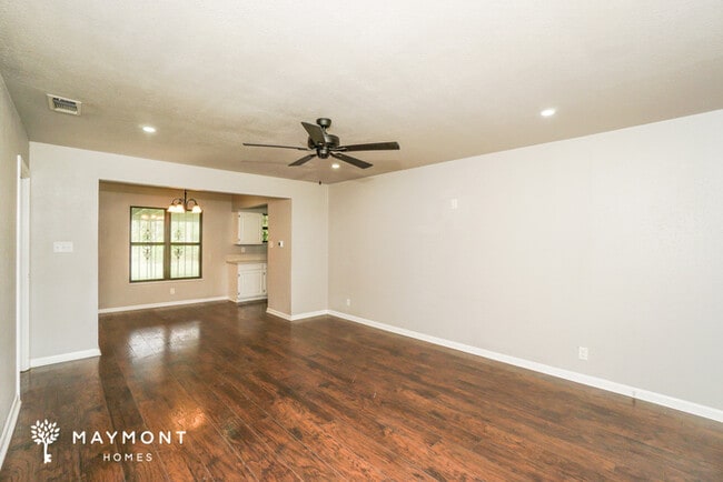 Photo - 815 Upland Rd