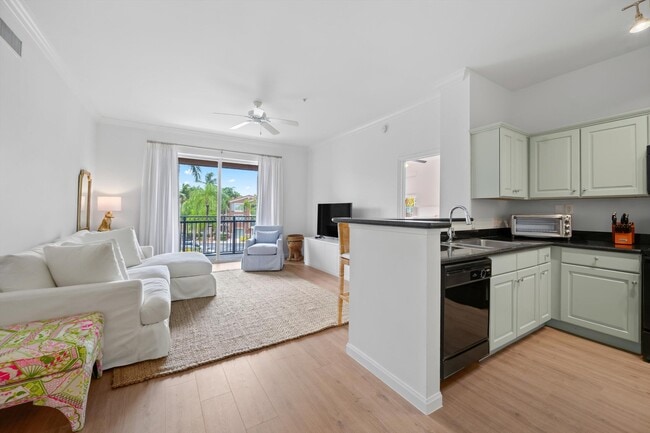 Building Photo - 11740 St Andrews Place Unit 304
