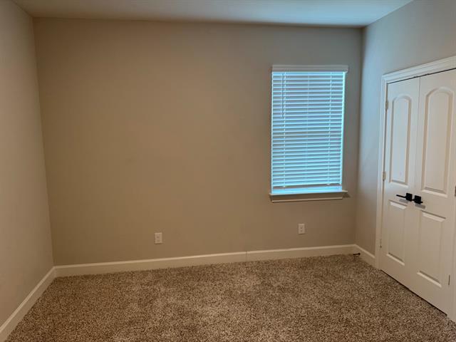 Photo - 812 Emerson Dr