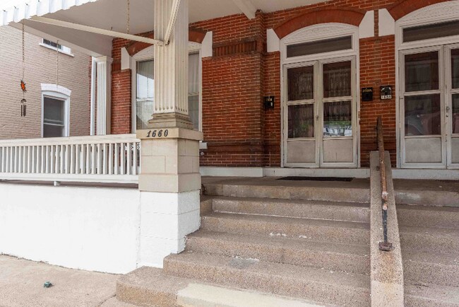 Photo - 1660 Iowa St Unidad 1/2