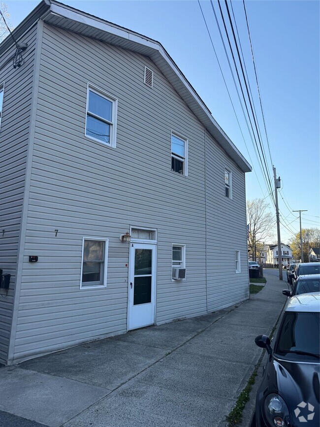Building Photo - 7 Idlewild Ave Unit A Rental