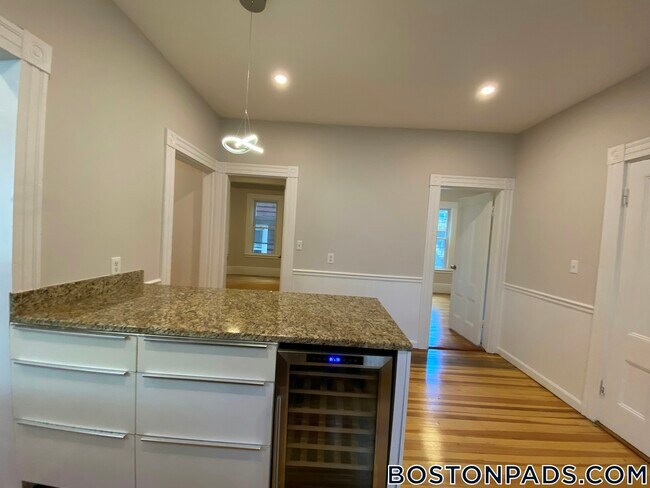 12 Buttonwood St Unit 1