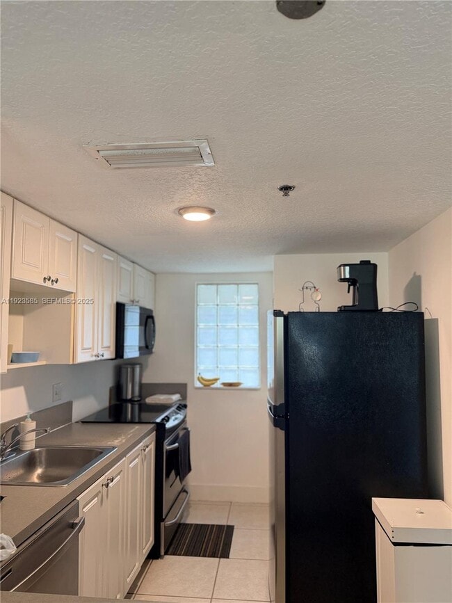 Photo - 695 SW 11th St Unit 202