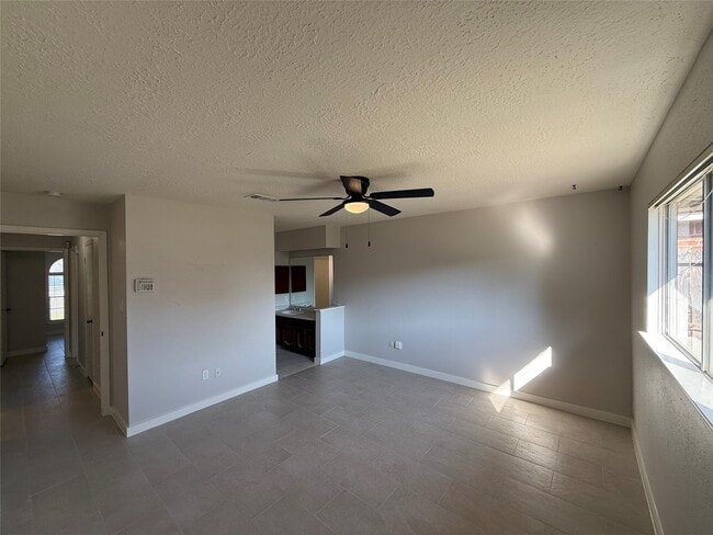Photo - 5850 Fallengate Dr