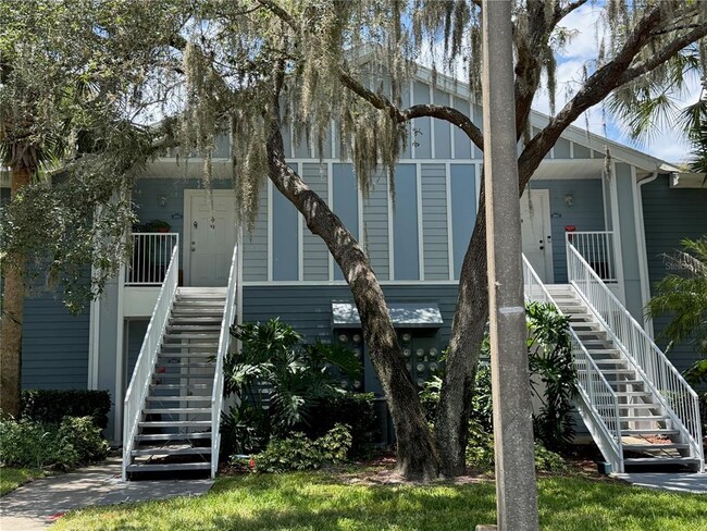Building Photo - 709 Secret Harbor Ln Unit 205