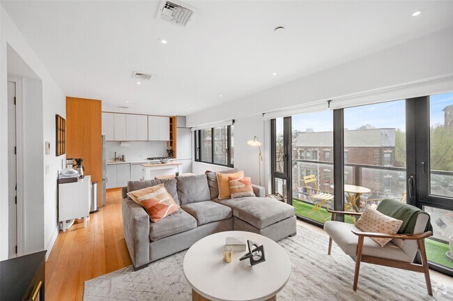 Building Photo - 1702 Newkirk Ave Unit 4A Rental