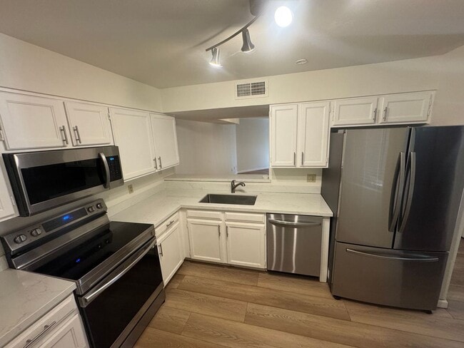 Photo - 9345 N 92nd St