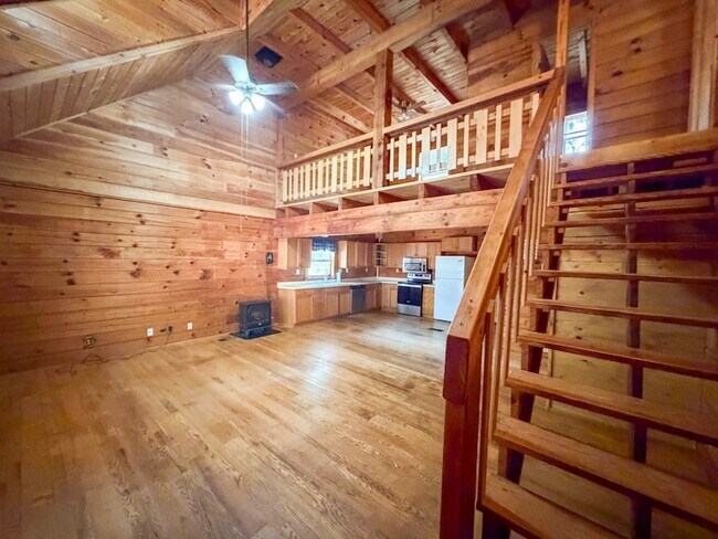 Photo - 111 Rocky Creek Dr
