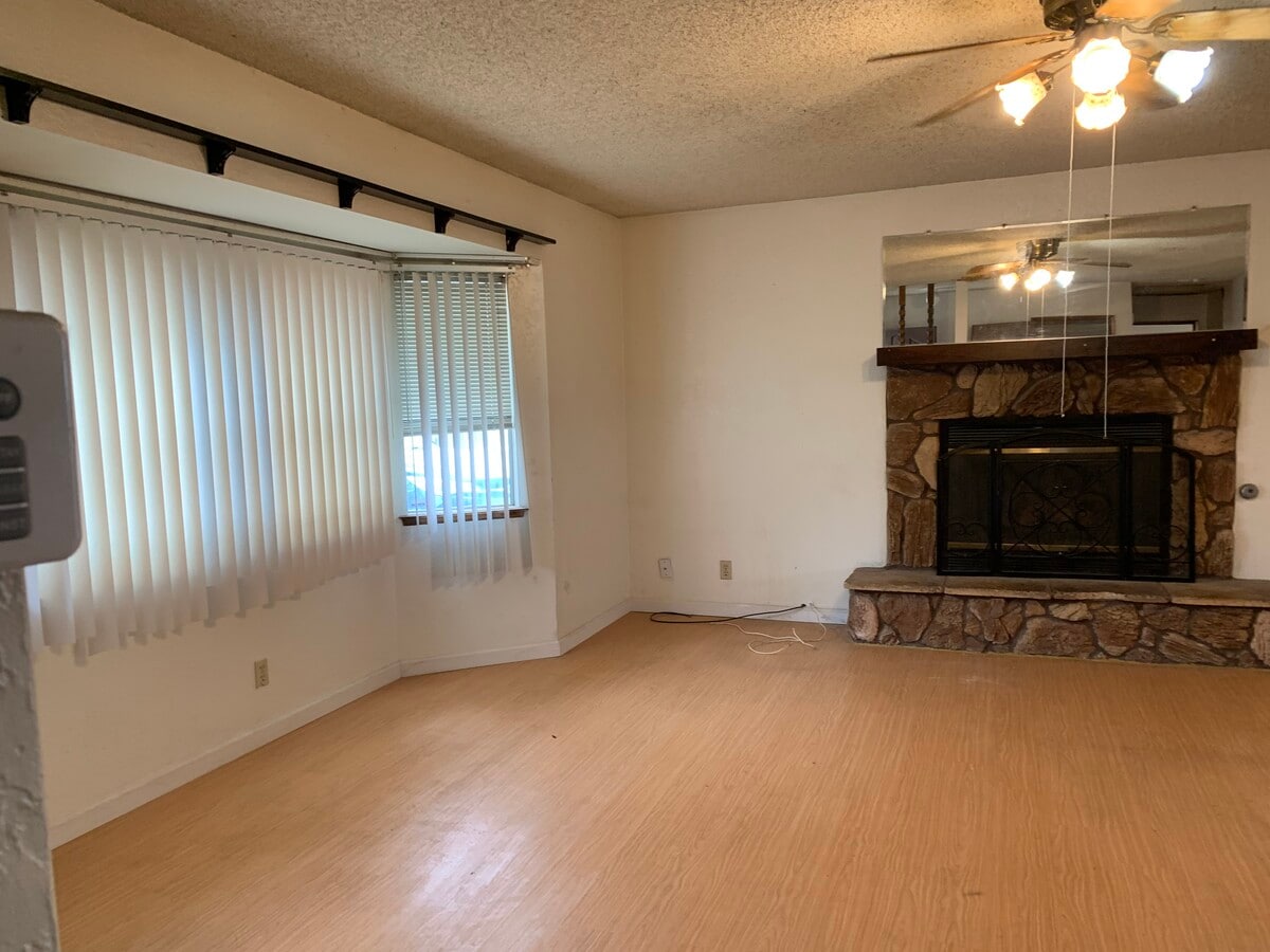 Photo - 16183 Andover Dr