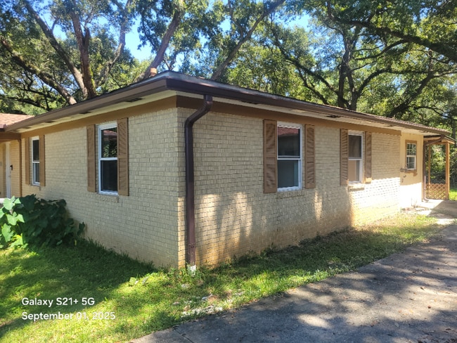 Photo - 6590 Dewrell Square