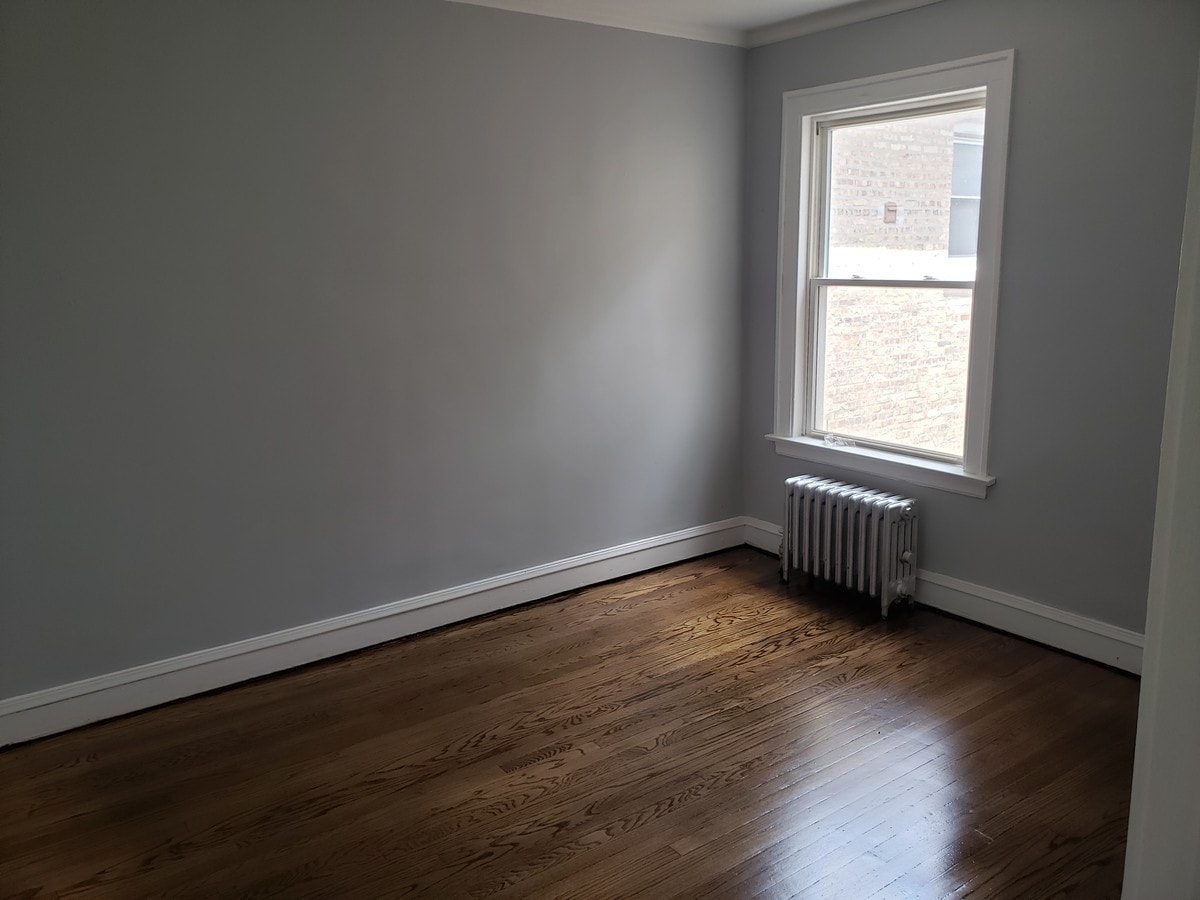 Bedroom - 6757 S Artesian Ave Unit 1