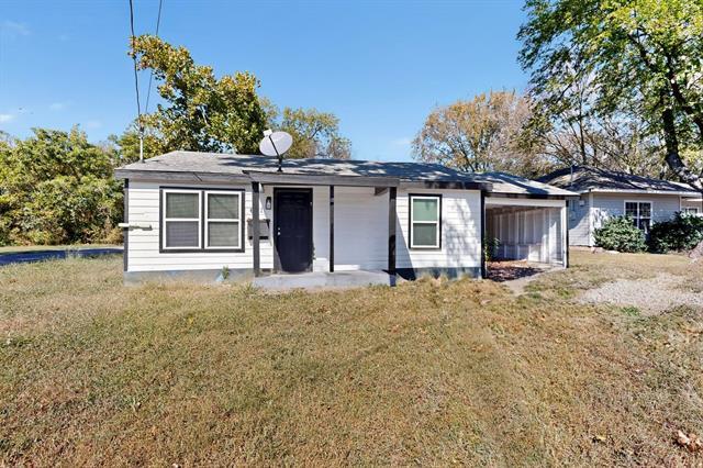 Photo - 631 W Baker St