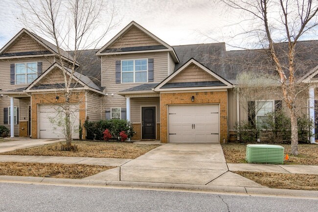 Photo - 3 Bedroom 2.5 Bath Townhouse