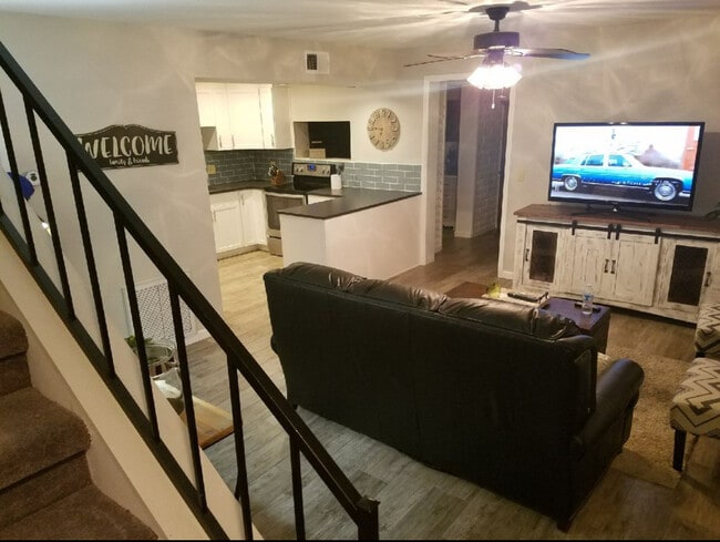 Photo - 1628 W Lindley Dr