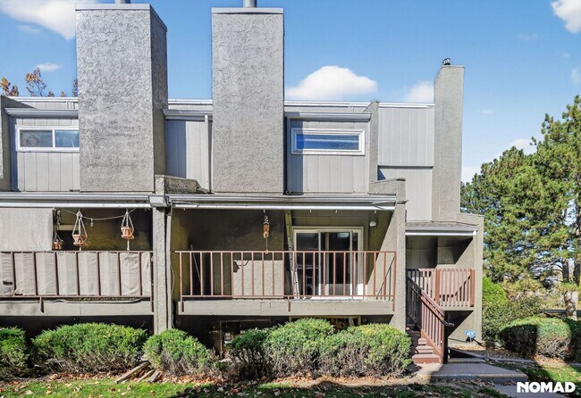 Building Photo - 5300 E Cherry Creek S Dr