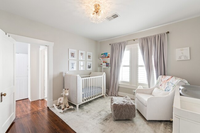 Photo - 506 Willard St
