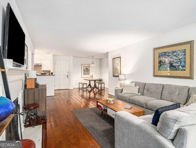 Photo - 3307 Pine Heights Dr NE