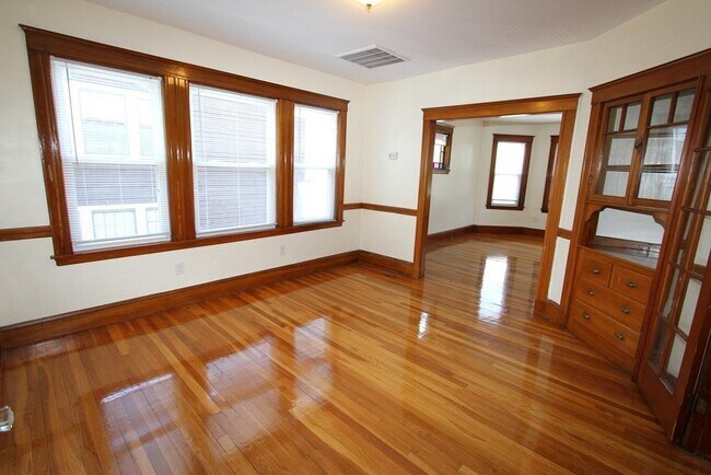 Photo - 475 Ashmont St Unit 3