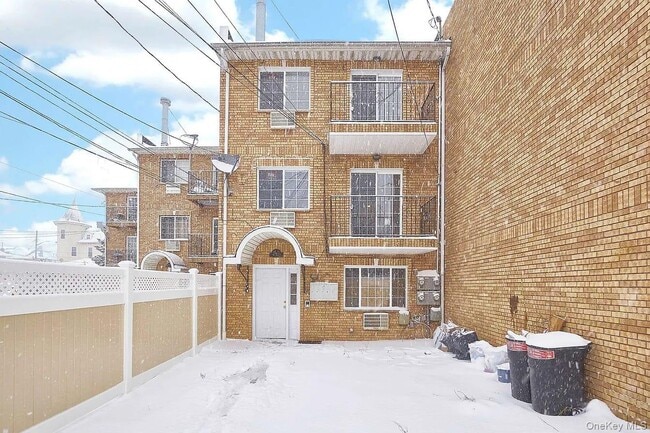 Photo - 93-21 197th St