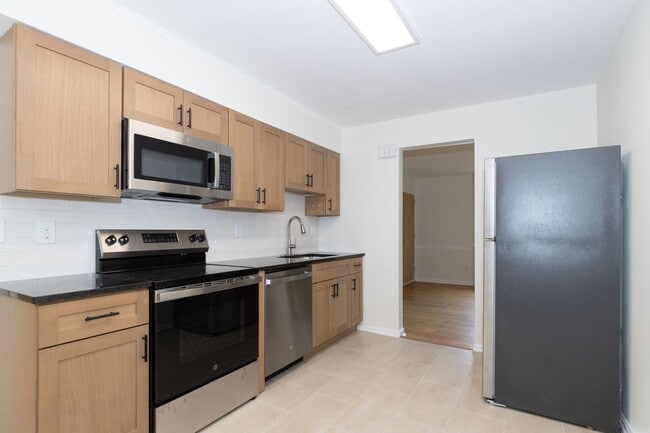 Photo - 7 Stone Hill Rd Unit B