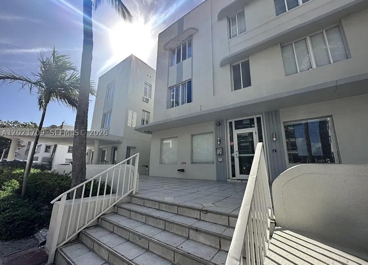 Photo - 3700 Collins Ave Unit S-306