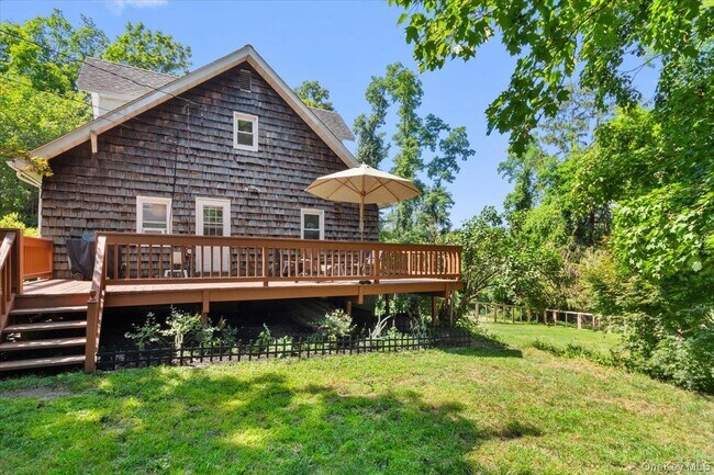 Photo - 157 NY-100 Casa