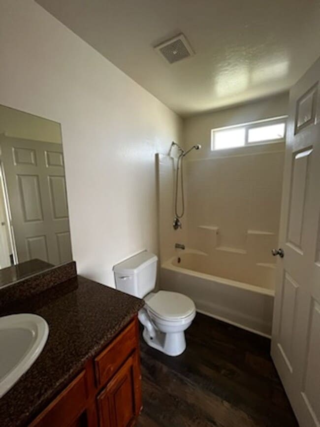 Photo - 730 K St Unit B