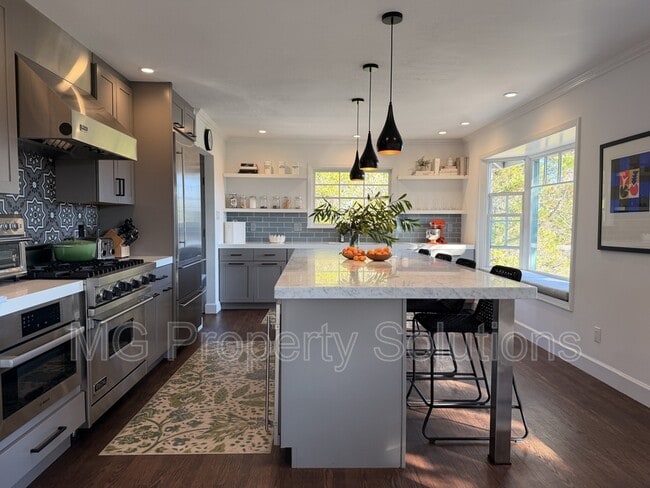 74 Bay Vista Dr