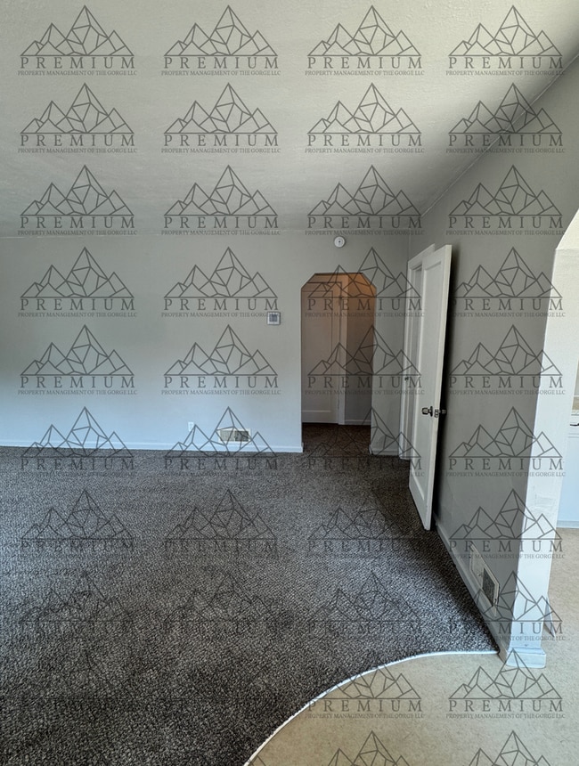 Photo - Large 4 Bedroom 2 Bath