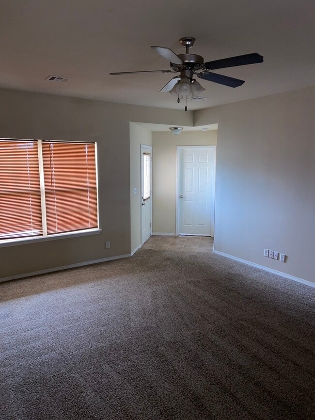 Photo - Call 405-456-0410 To Schedule Your Showing Now!