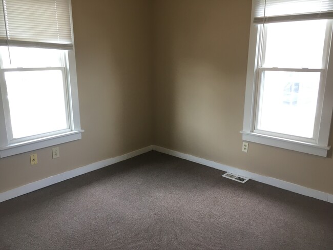 Photo - 657 Marion Ct