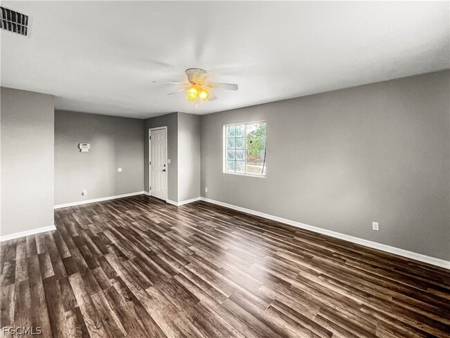 Photo - 849 Theodore Vail St E