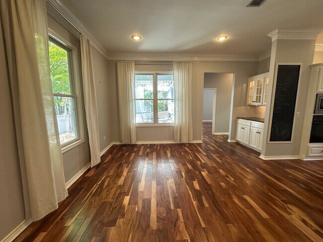 Photo - 3934 Hanover Pl