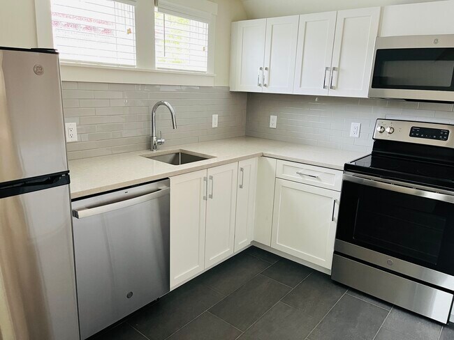 Photo - 80 Garfield St