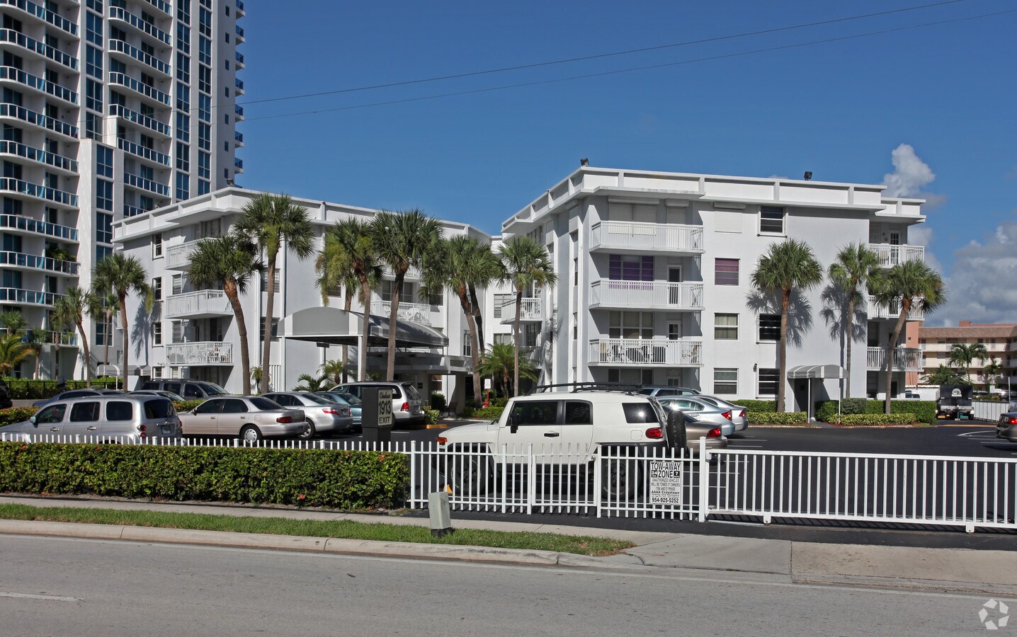 Primary Photo - Chelsea Bayview