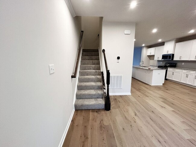 Photo - 119 Breckenridge Ct