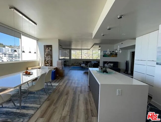 Photo - 17352 Sunset Blvd Unit 605-D