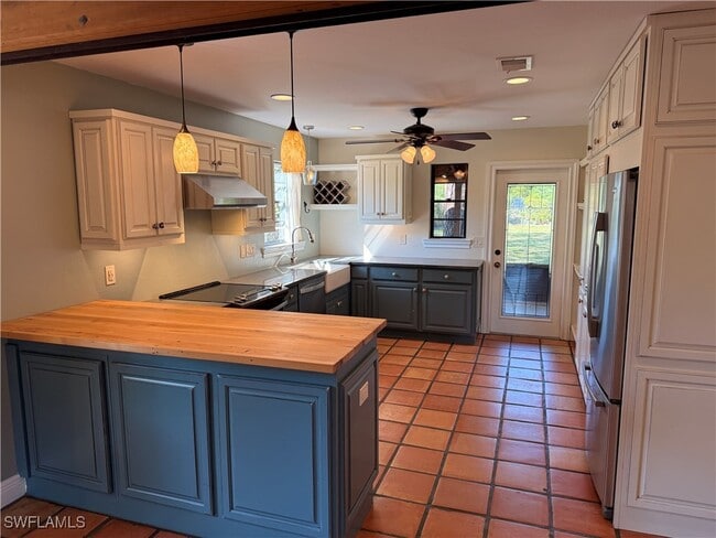 Photo - 5825 Dogwood Way