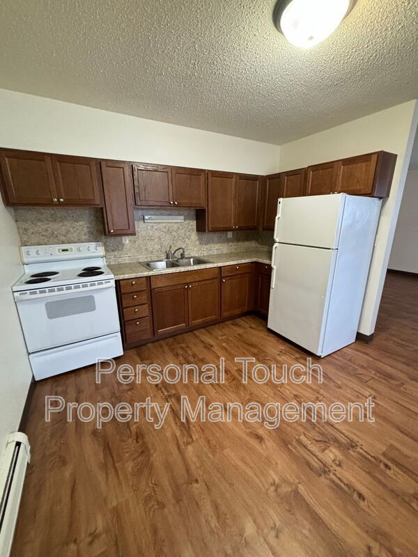 Building Photo - 132 6th Ave N Unit #2