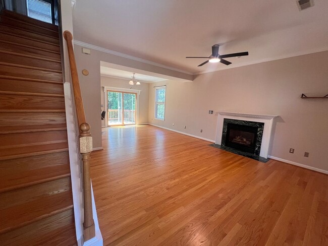 Photo - 1093 Wintergreen Ln