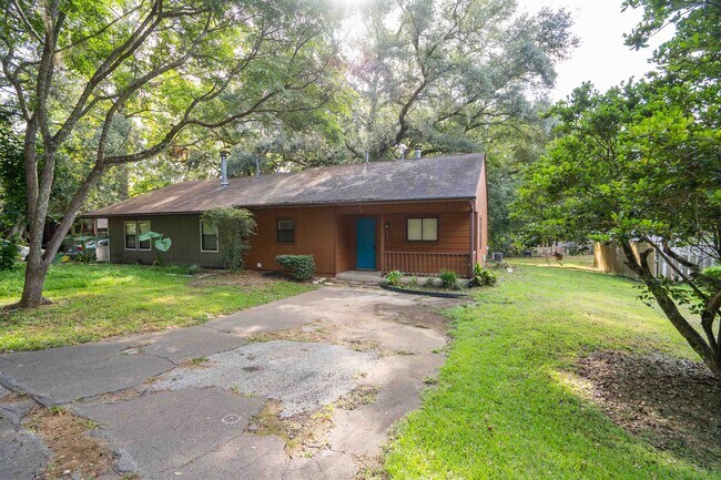 Photo - 1500 Twin Lakes Cir