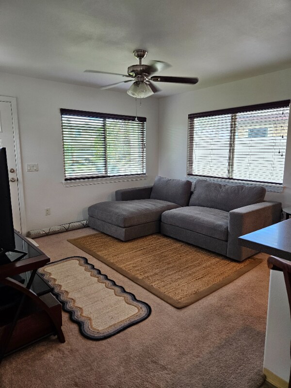 Photo - 200 Alake St