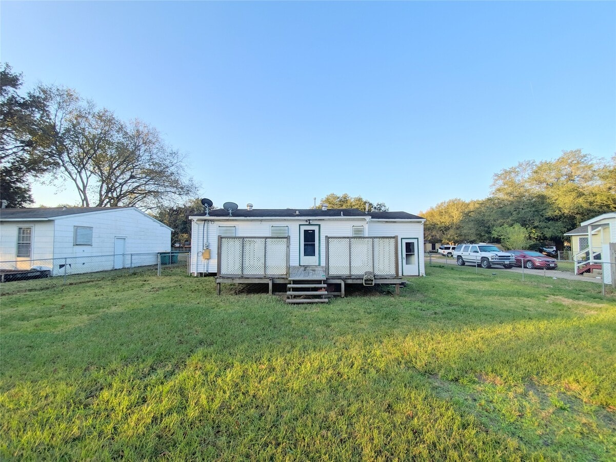 Photo - 1717 Hawthorne St