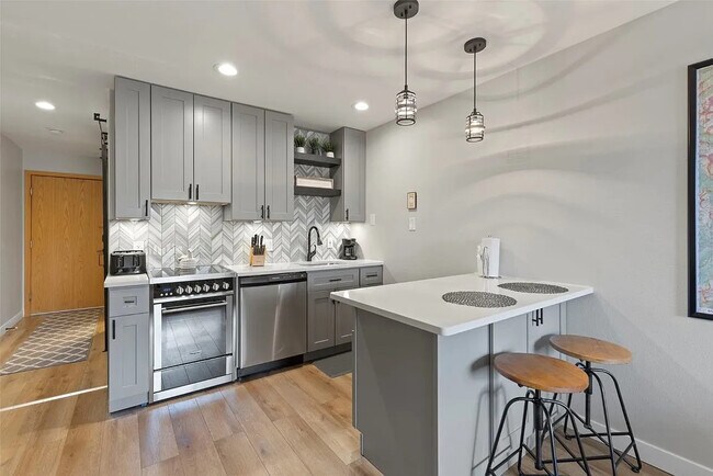 Photo - 99 Granite St Unidad 316