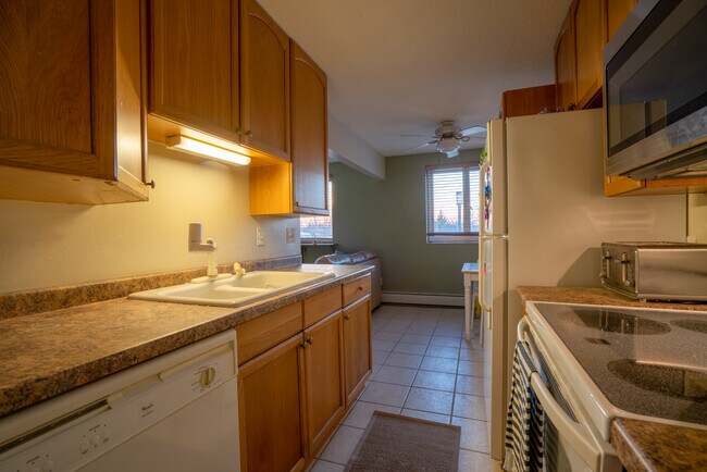 Photo - 4363 Wilshire Blvd