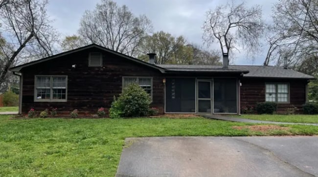 Photo - 2 Bedroom Duplex in Boulevard!