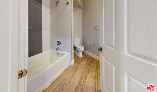 Photo - 6280 W 3rd St Unidad 4-326